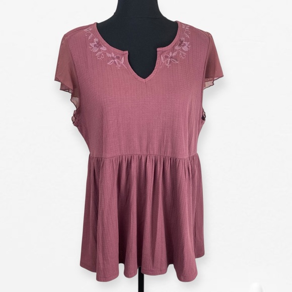 Torrid Dusty Rose Embroidered v-neck peplum empire waist Blouse Top 1 plus size - Picture 1 of 8